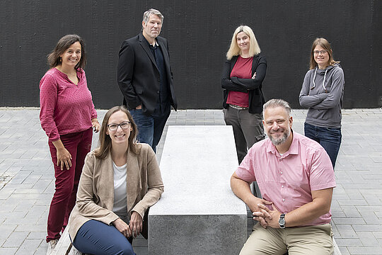 Das Team des FDM Kompetenzzentrums: Dr. Ania López, Dr. Evamaria Gruchattka, Bert Zulauf, Nina Knipprath, Dirk Fleischer, Daniela Kastrup (v.l.n.r.).